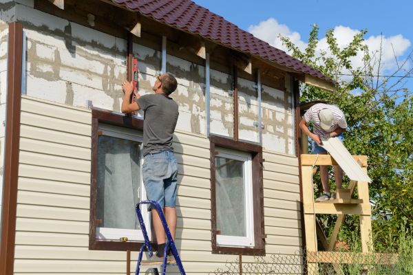 Cost of Handyman Siding Repair in West Bend