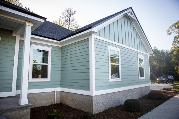 Board Siding Repair in West Bend